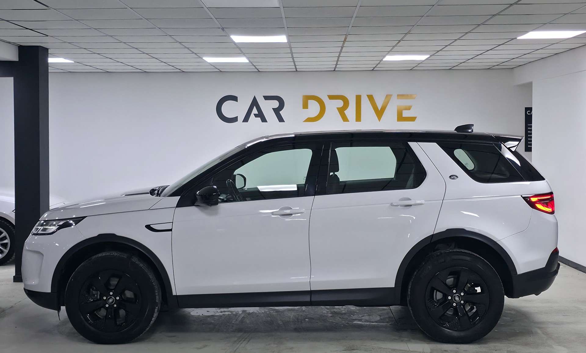 Land Rover Discovery Sport 2.0 TD FACELIFT CAM 360/FULL OPT/1ER PROPRIETAIRE