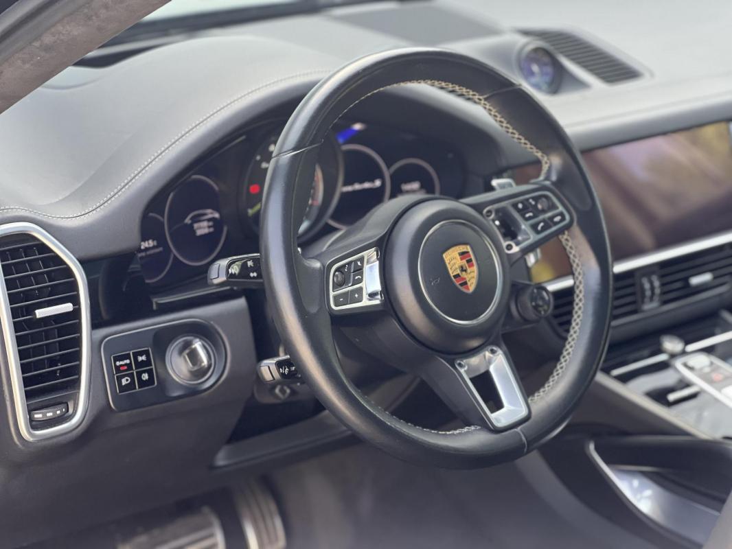 Porsche Cayenne Coupé Turbo S E-Hybrid - Français 1ère main Entretiens Porsche Chrono Céramique