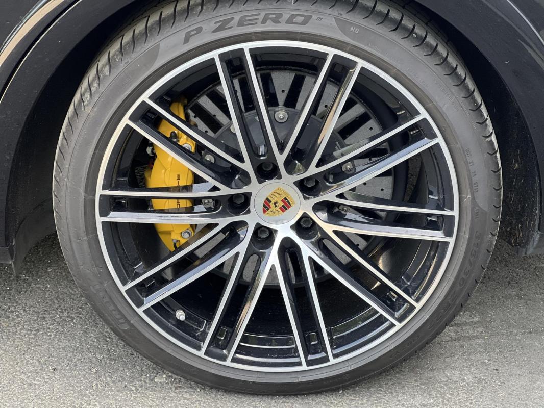 Porsche Cayenne Coupé Turbo S E-Hybrid - Français 1ère main Entretiens Porsche Chrono Céramique
