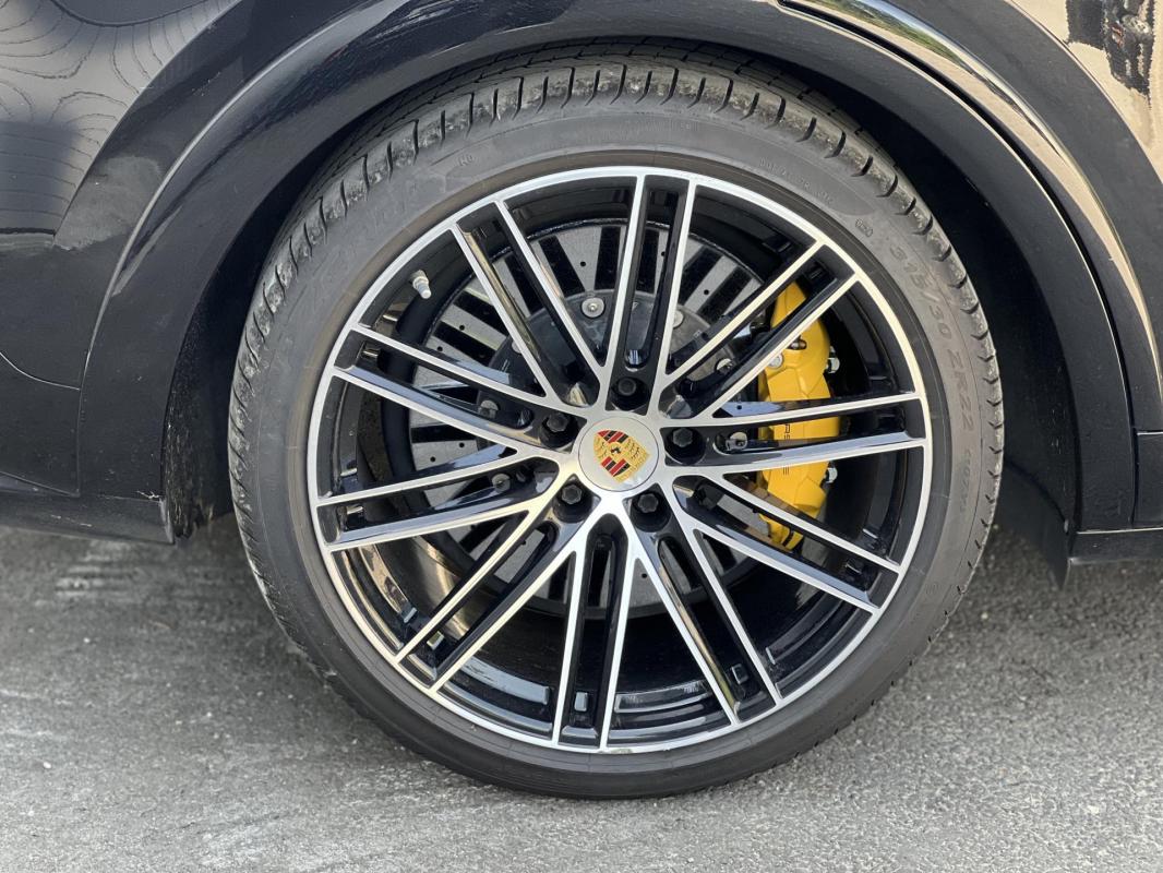 Porsche Cayenne Coupé Turbo S E-Hybrid - Français 1ère main Entretiens Porsche Chrono Céramique