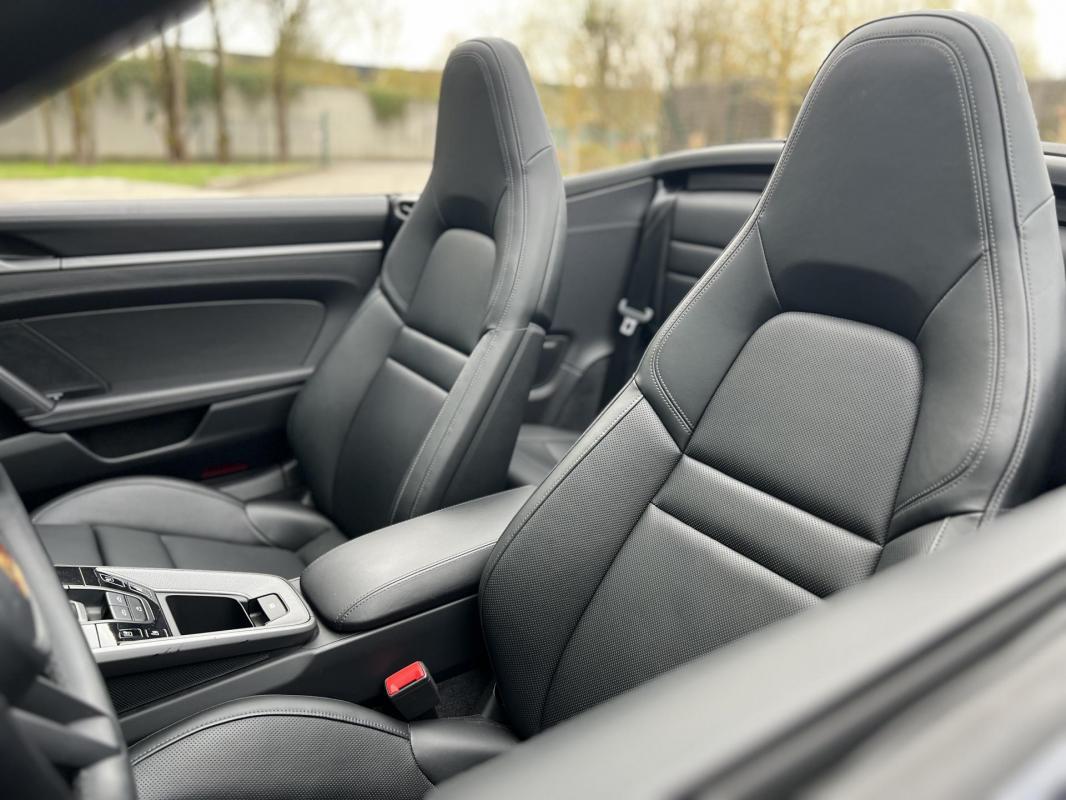 Porsche 911 992 Carrera 4S Cabriolet - Chrono PDLS+ Lift Carnet Suivi Porsche -Immat France