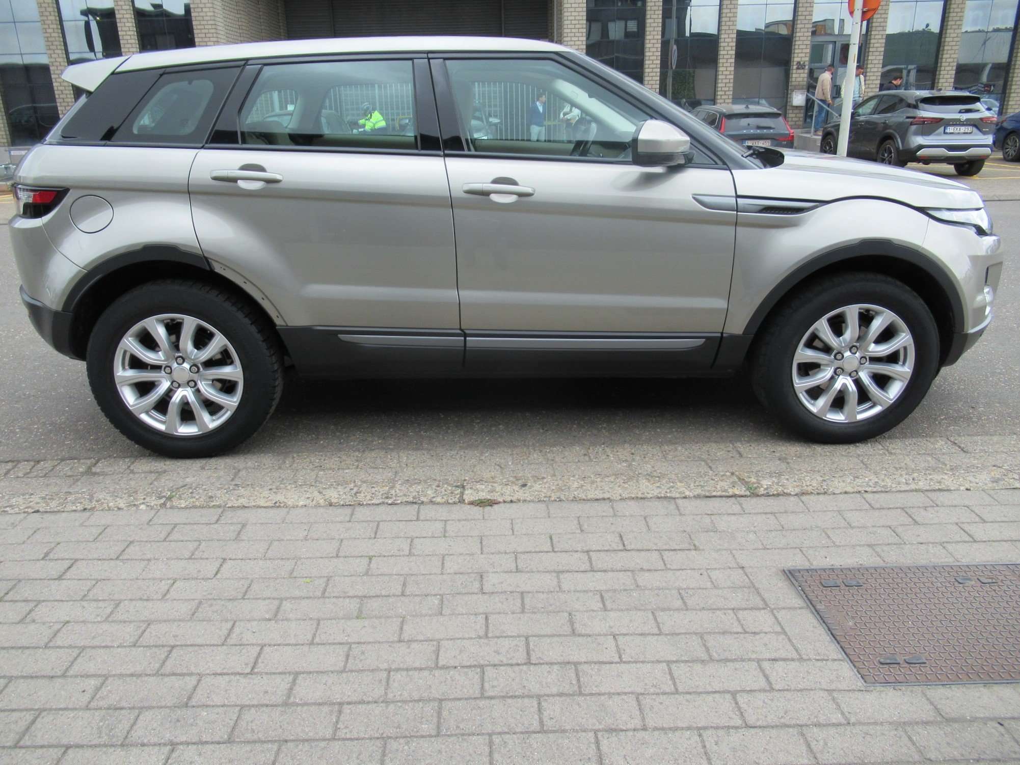 Land Rover Range Rover Evoque 2.2e D4 2WD-Leder-Pano-Meridian-Camera-Navi-Airco