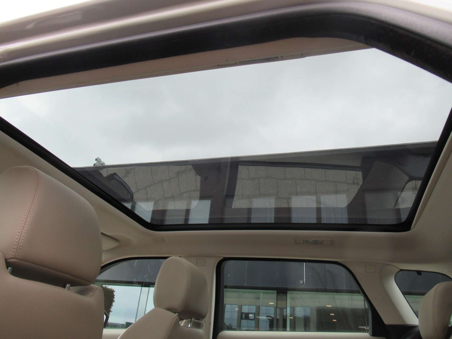 Land Rover Range Rover Evoque 2.2e D4 2WD-Leder-Pano-Meridian-Camera-Navi-Airco