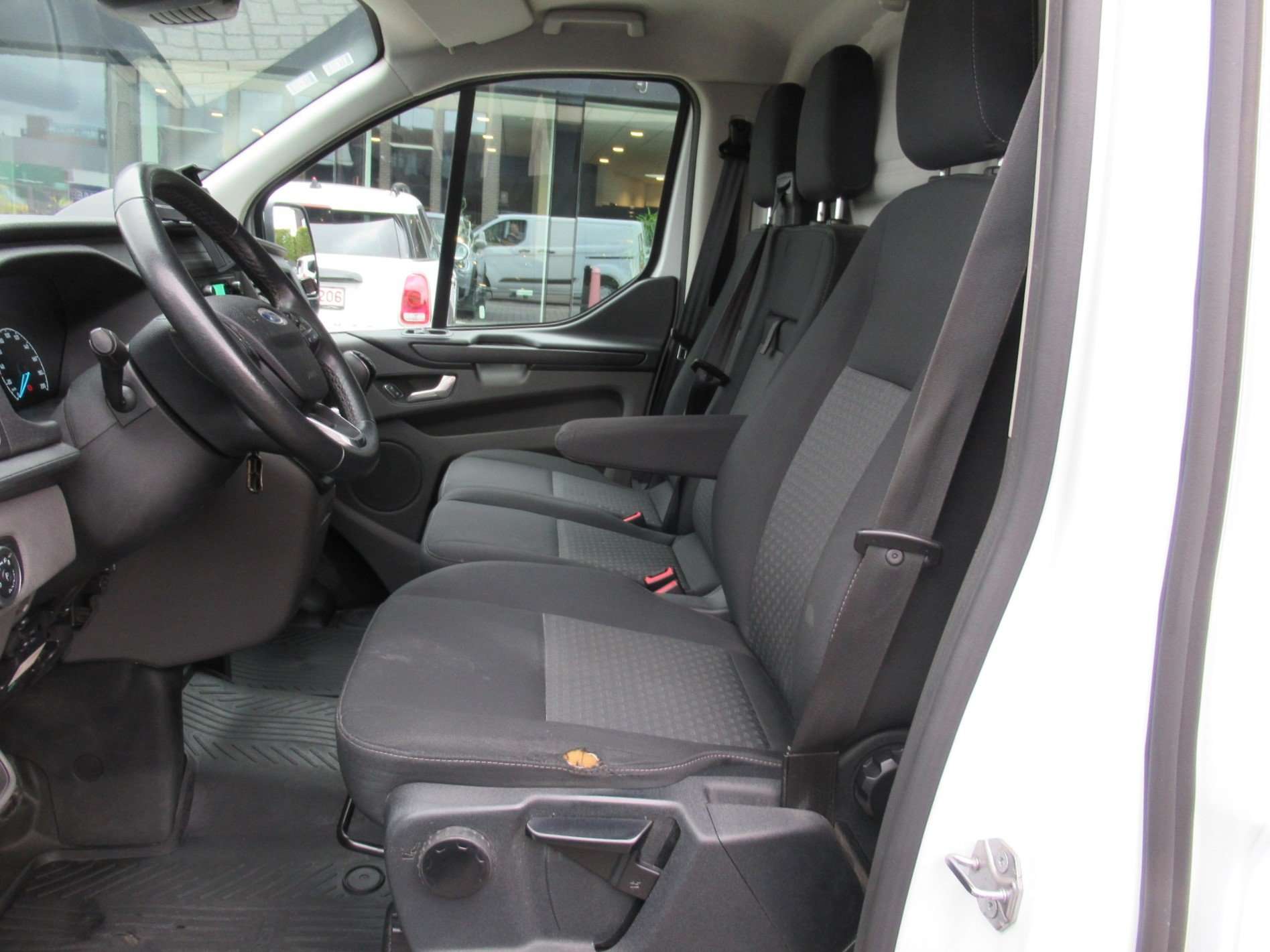 Ford Transit Custom 2.0 TDCI L1H1-3 Plaatsen-Airco-PDC V+A-Cruise
