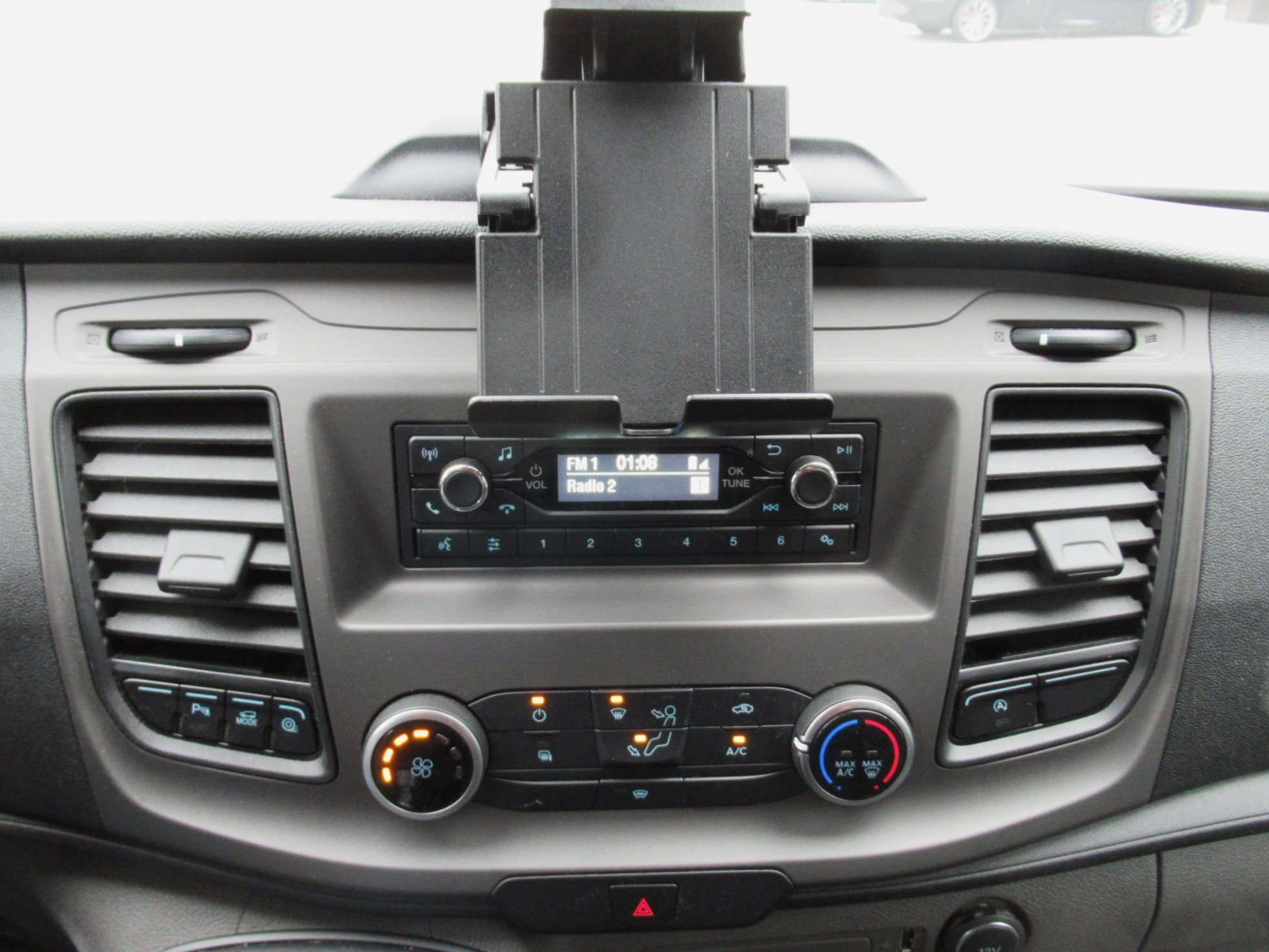 Ford Transit Custom 2.0 TDCI L1H1-3 Plaatsen-Airco-PDC V+A-Cruise