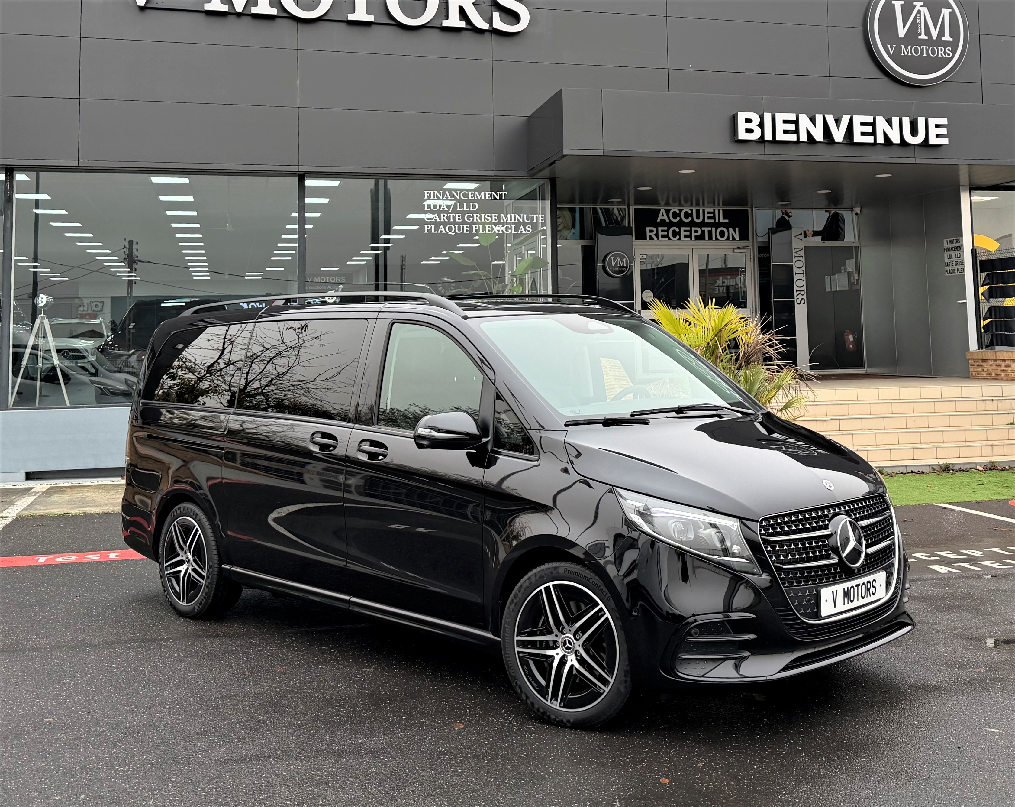 Mercedes-Benz Classe V II (2) LONG 250 d Avantgarde AMG Line Design' New 1er Main