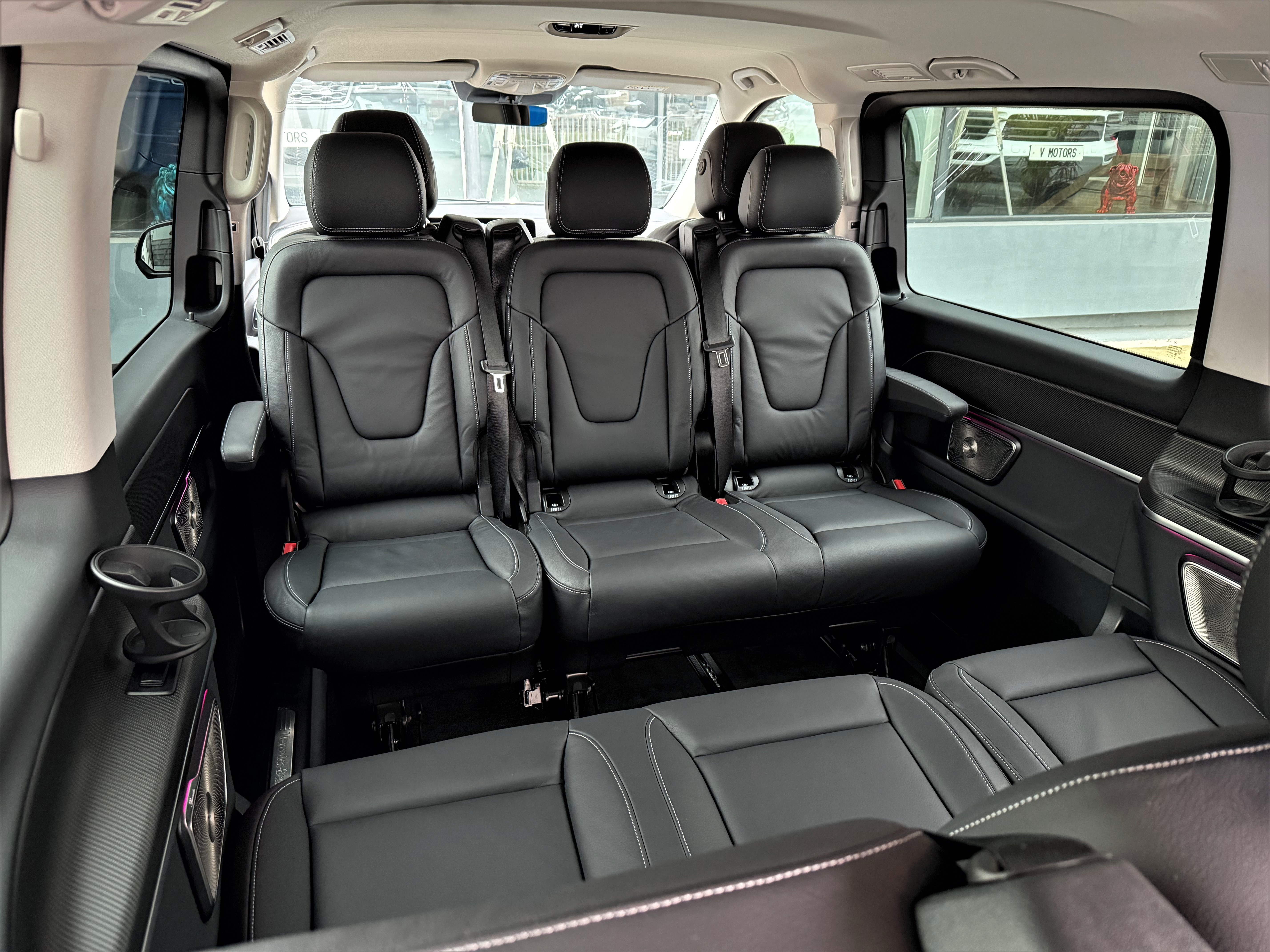 Mercedes-Benz Classe V II (2) LONG 250 d Avantgarde AMG Line Design' New 1er Main