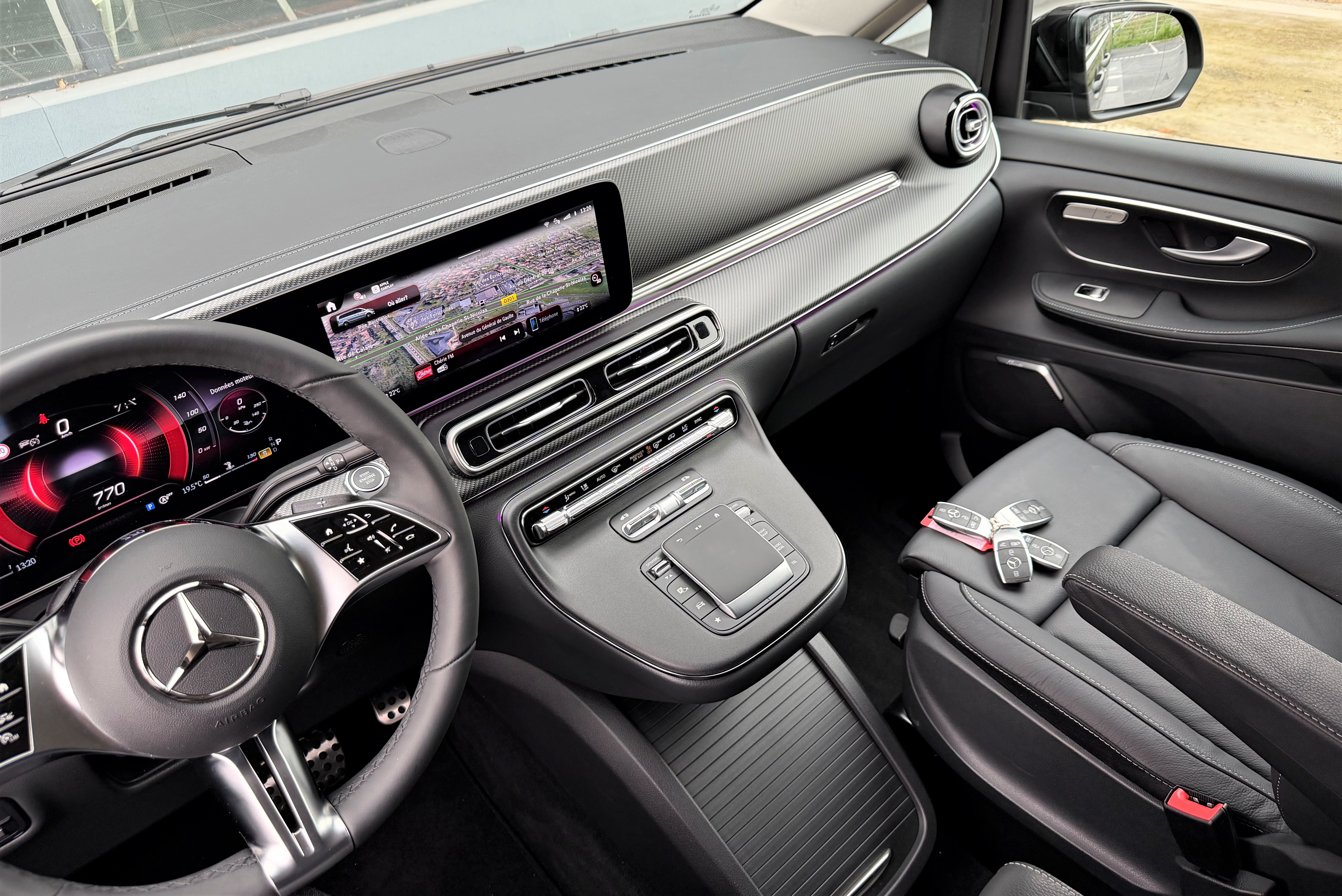 Mercedes-Benz Classe V II (2) LONG 250 d Avantgarde AMG Line Design' New 1er Main