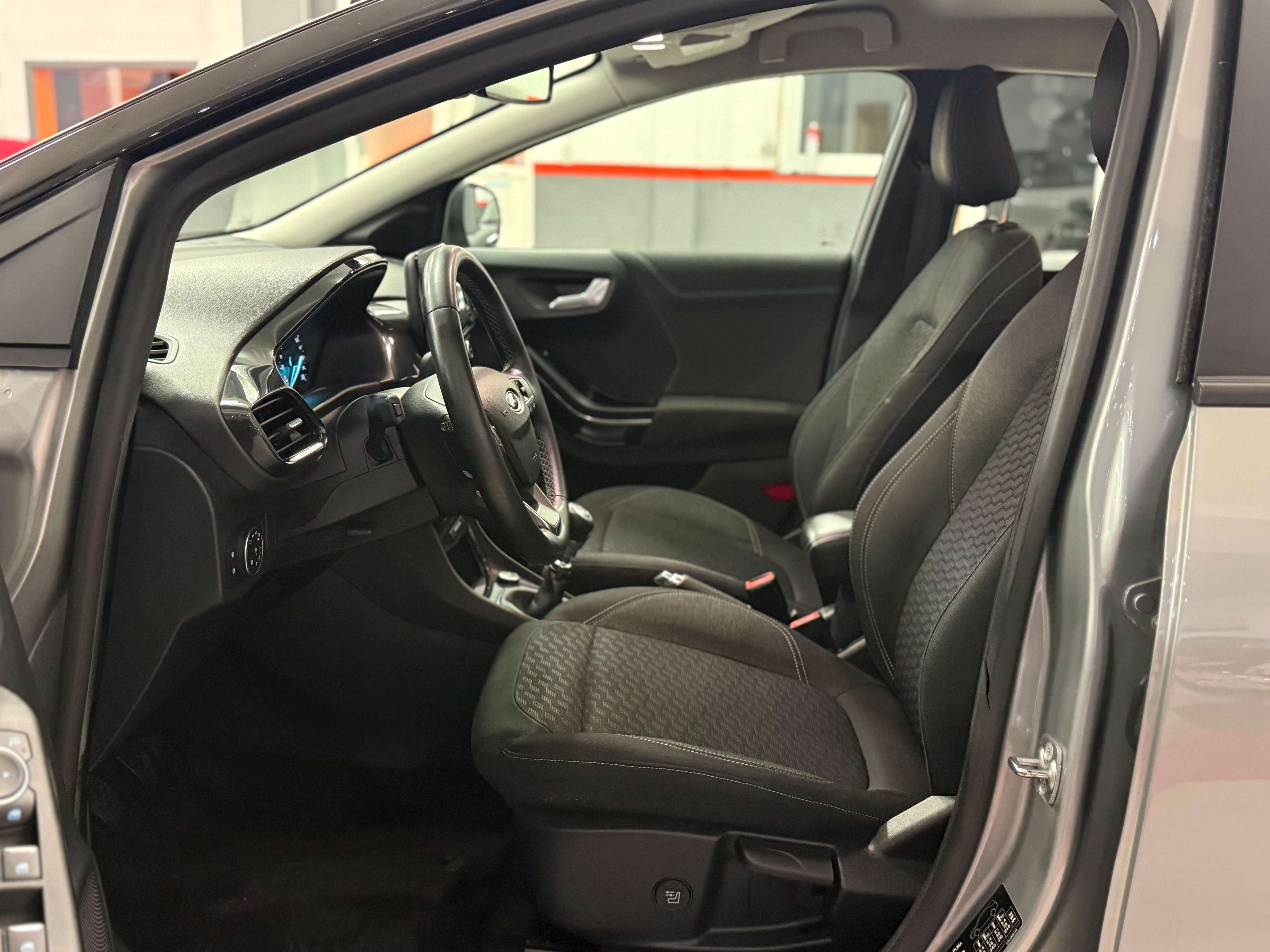 Ford Puma *NAVI*RADAR*JANTES*CLIM*