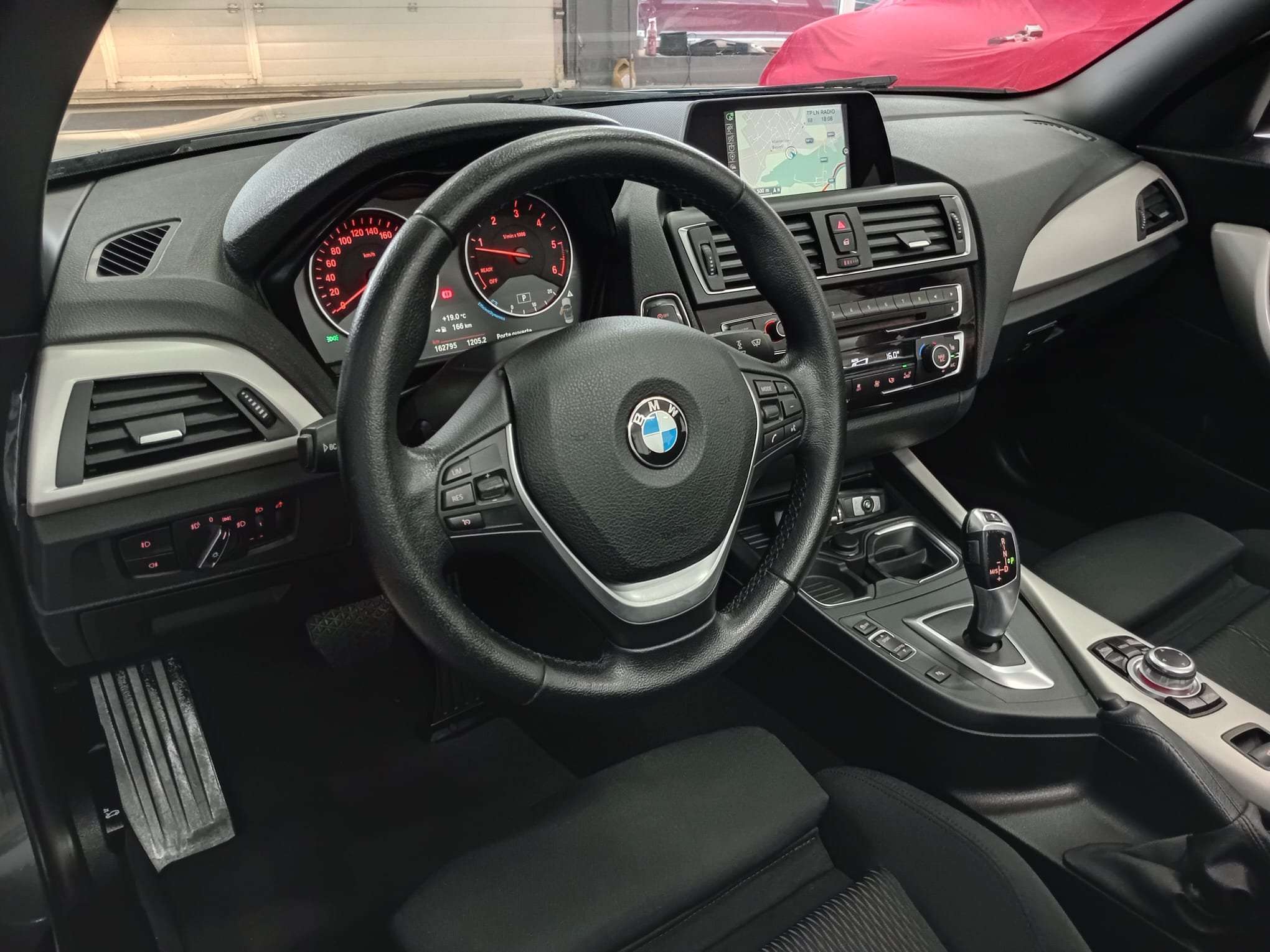 BMW 218 *NAVI*RADAR*JANTES*CAMERA*BT AUTO*NEUVE*