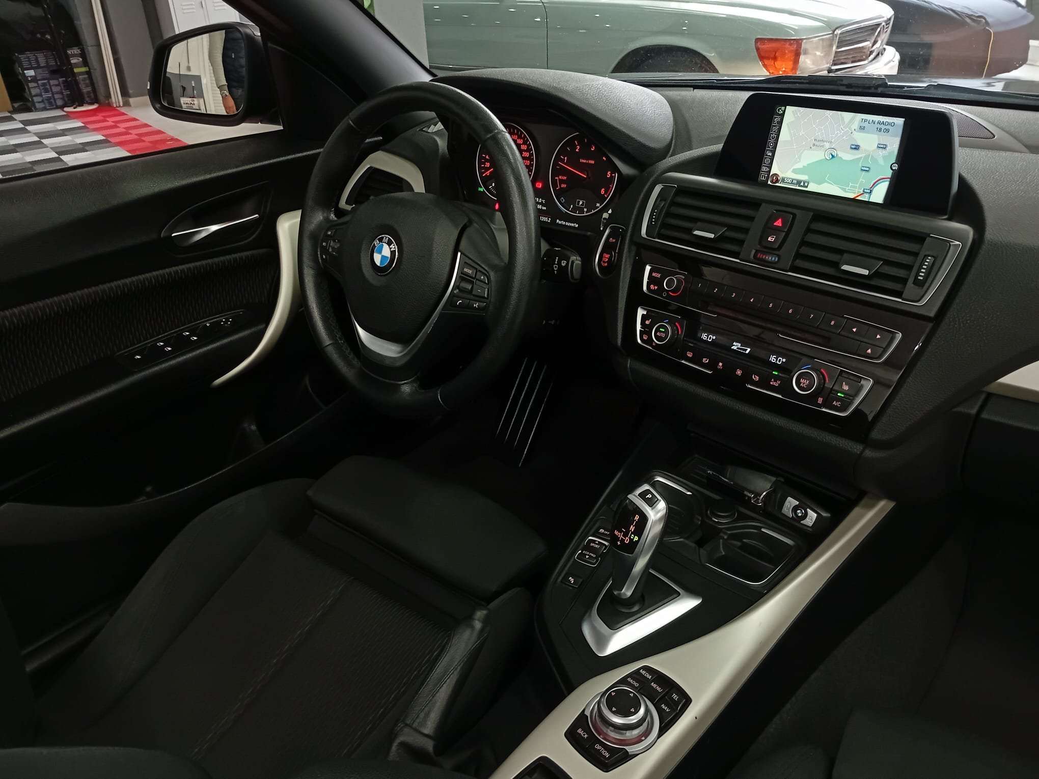 BMW 218 *NAVI*RADAR*JANTES*CAMERA*BT AUTO*NEUVE*