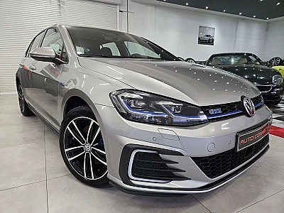 Volkswagen Golf *GTE*TISSUS SPORT*NAVI*CAMERA*LED*SPORT LINE*