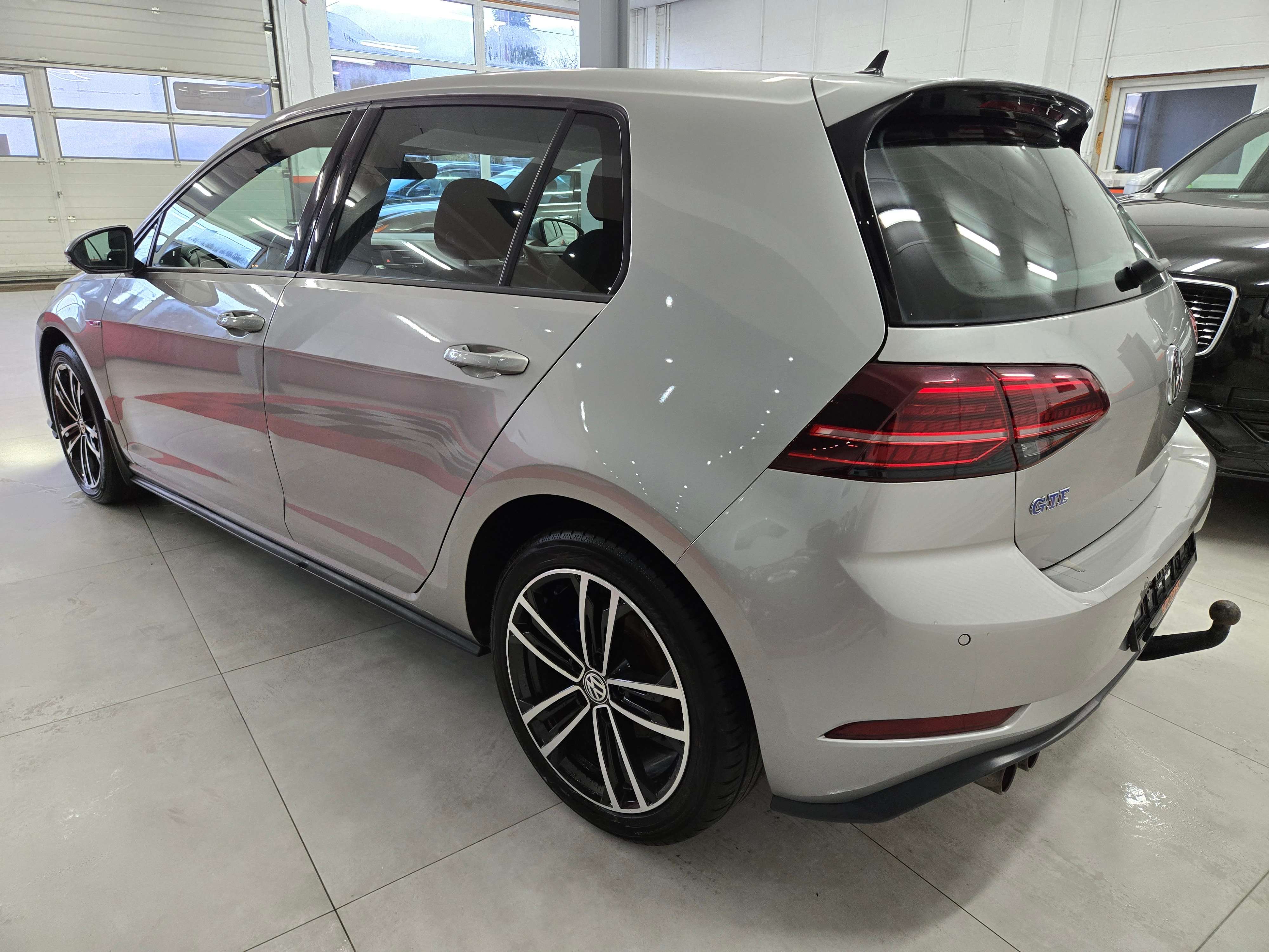 Volkswagen Golf *GTE*TISSUS SPORT*NAVI*CAMERA*LED*SPORT LINE*