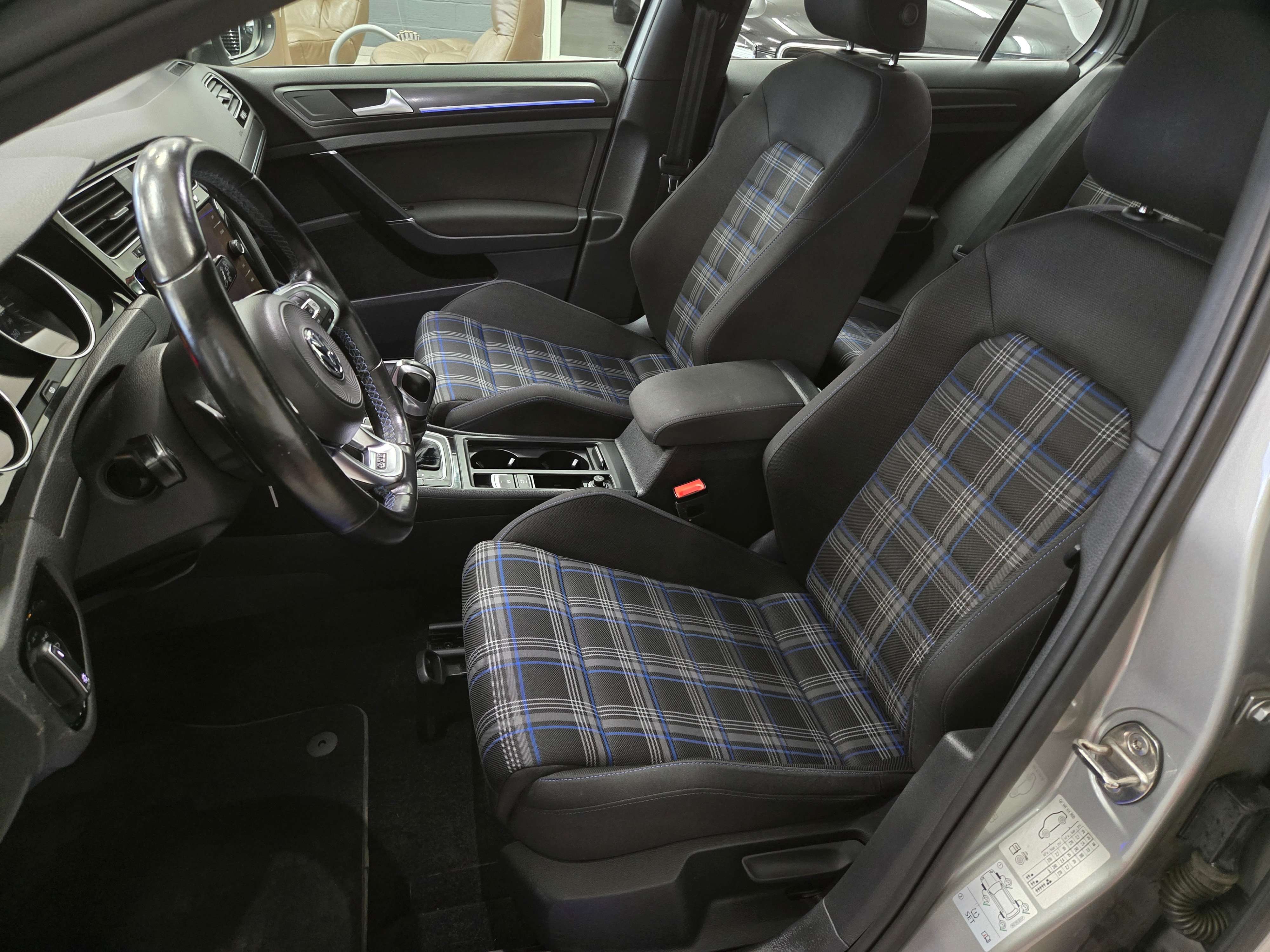 Volkswagen Golf *GTE*TISSUS SPORT*NAVI*CAMERA*LED*SPORT LINE*