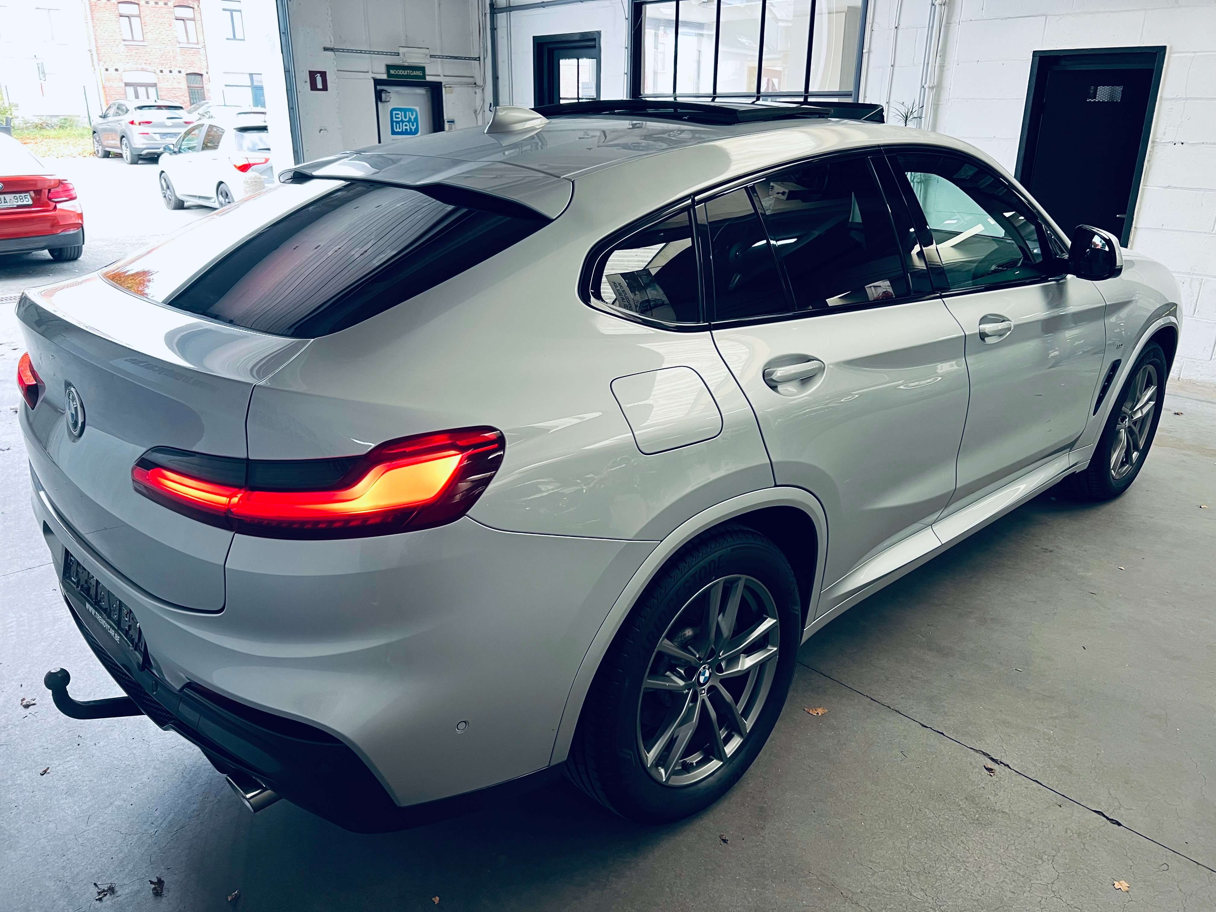 BMW X4 xDrive20iA+PACK M+HUD+PANO+KEYLESS+CARNET+GARANTIE