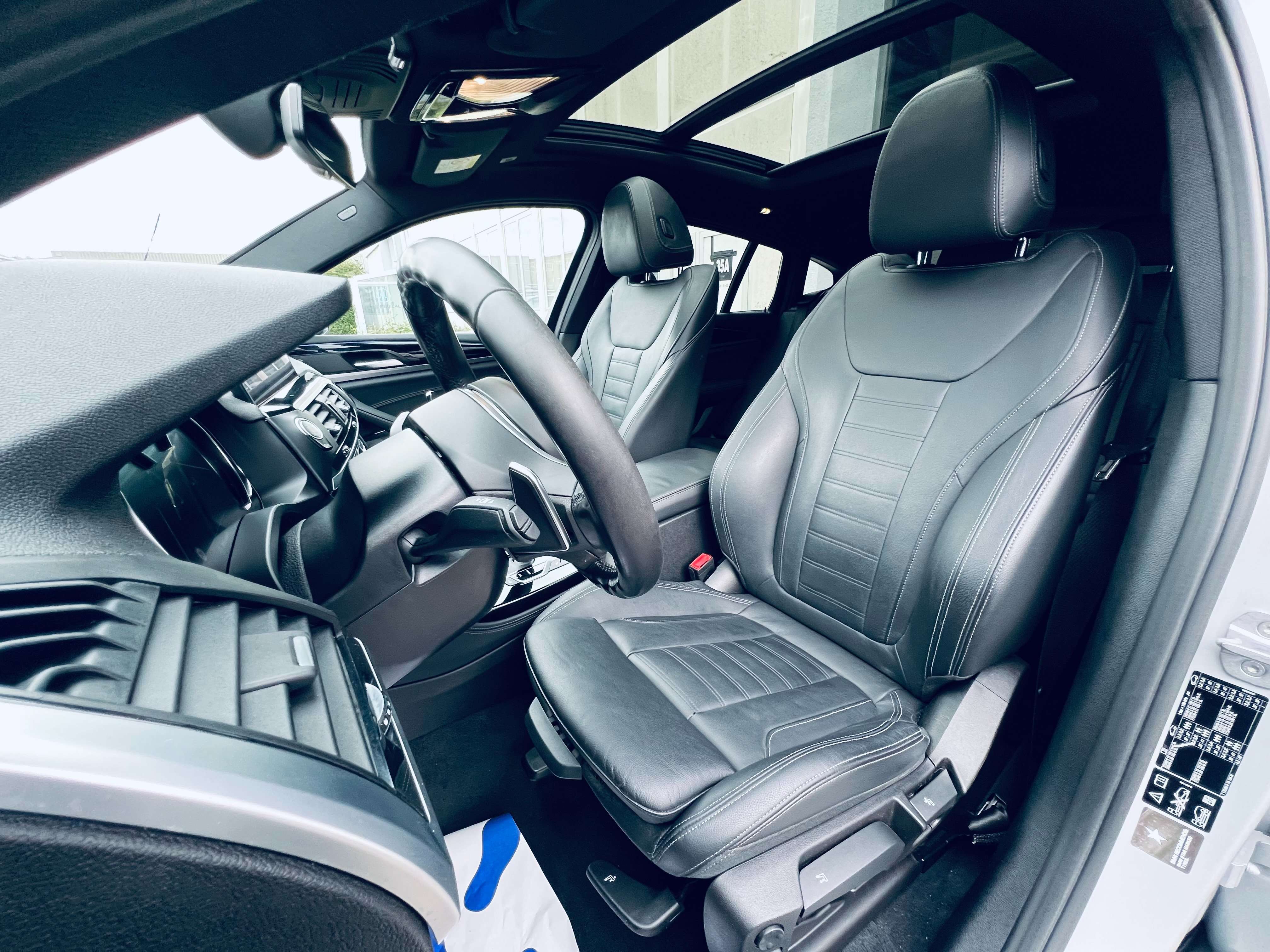 BMW X4 xDrive20iA+PACK M+HUD+PANO+KEYLESS+CARNET+GARANTIE