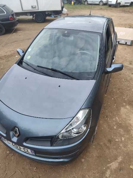 Renault Clio III 1.6 16V 110 DYNAMIQUE 5P