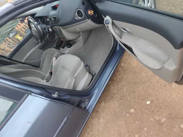 Renault Clio III 1.6 16V 110 DYNAMIQUE 5P