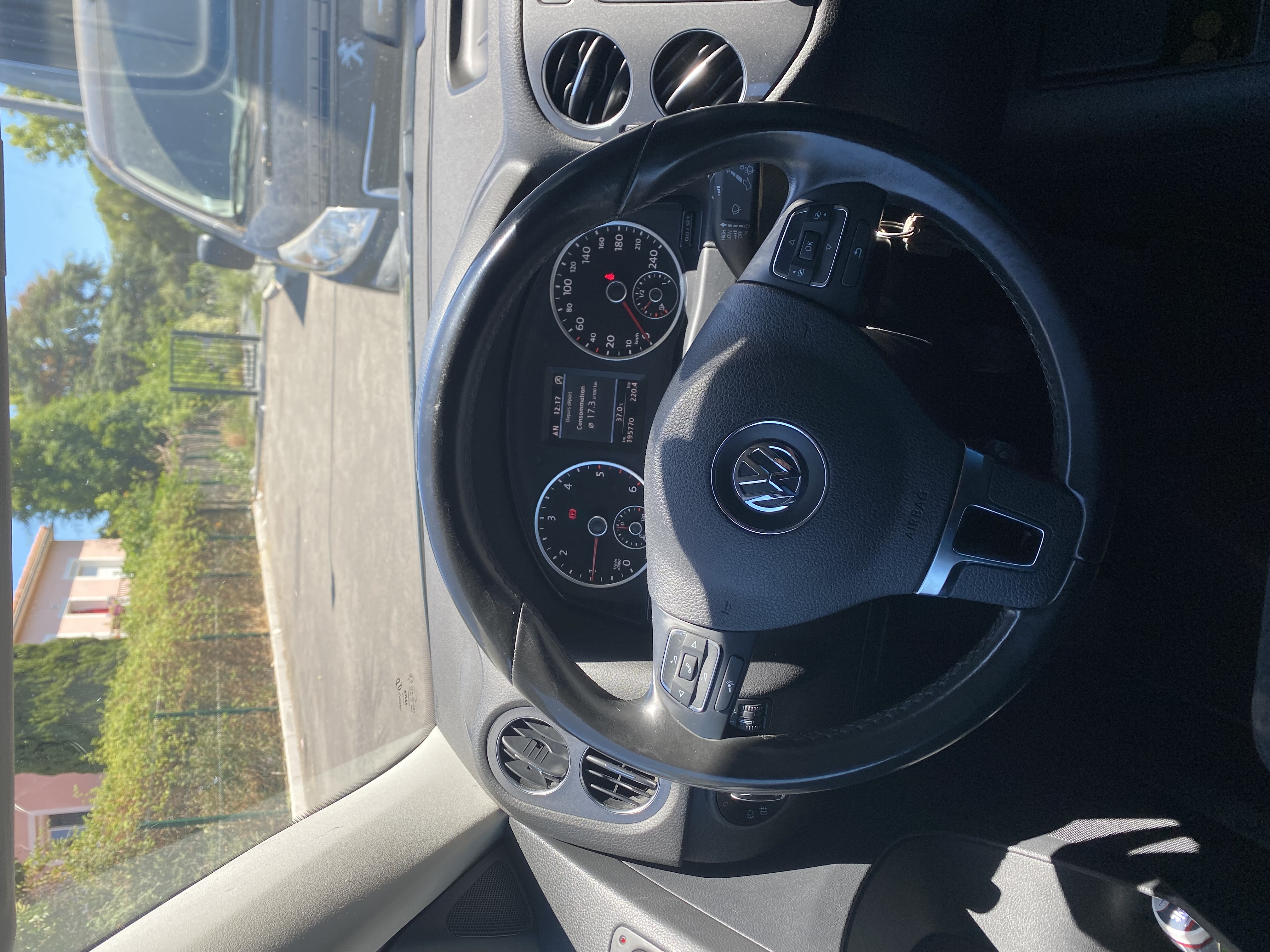 Volkswagen Tiguan (2) 2.0 TDI 110 BLUEMOTION TECHNOLOGY SPORTLINE