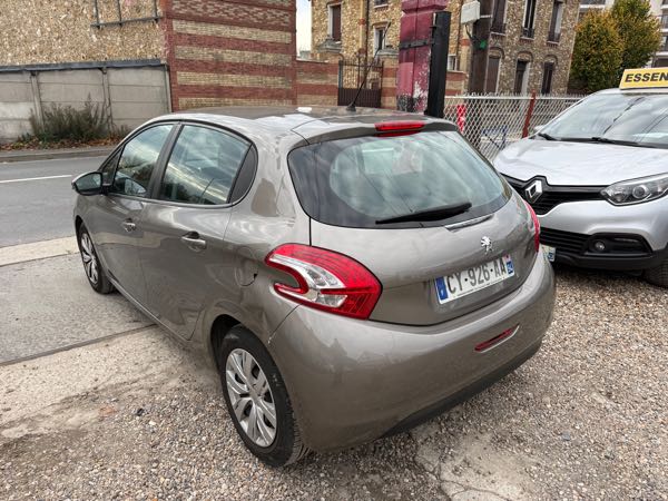 Peugeot 208 1.4 HDI FAP 68 BUSINESS 5P