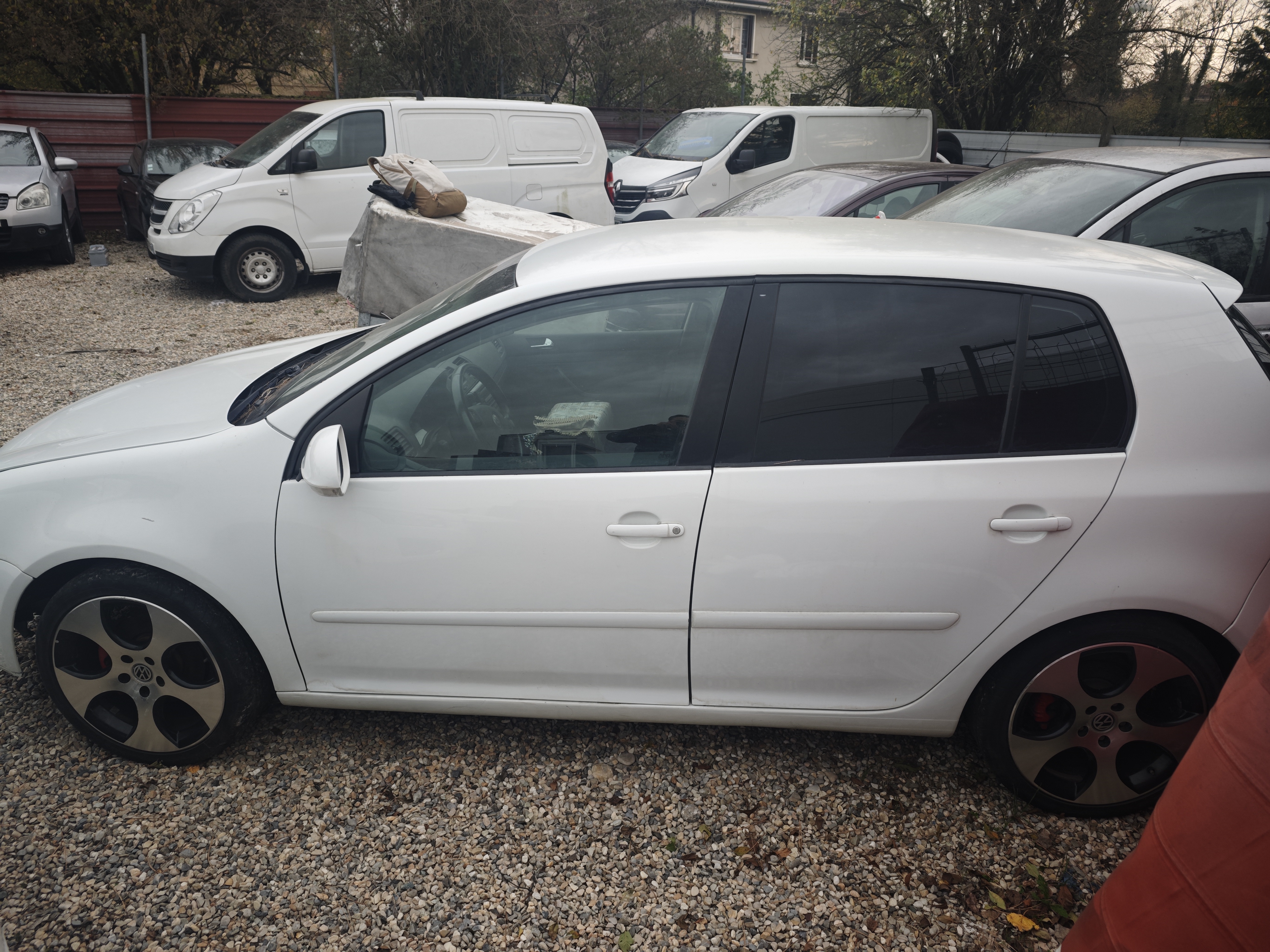 Volkswagen Golf VI 1.6 TDI FAP 105 CONFORTLINE BUSINESS 5P