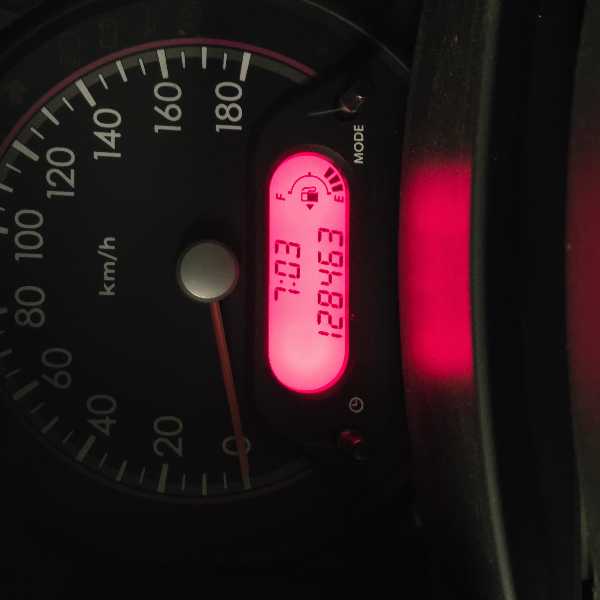 Nissan Pixo 1.0i