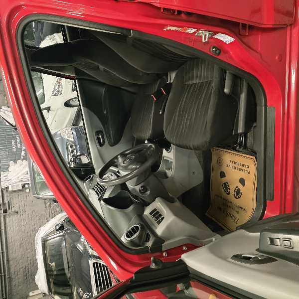 Nissan Pixo 1.0i