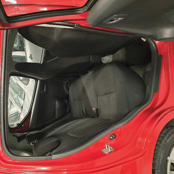 Nissan Pixo 1.0i