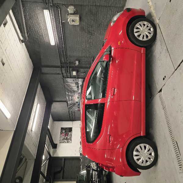 Nissan Pixo 1.0i