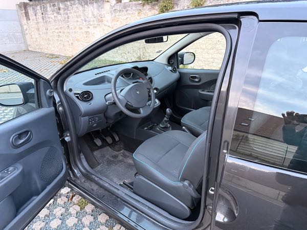 Renault Twingo II (2) 1.2 LEV 16V 75 EXPRESSION ECO2