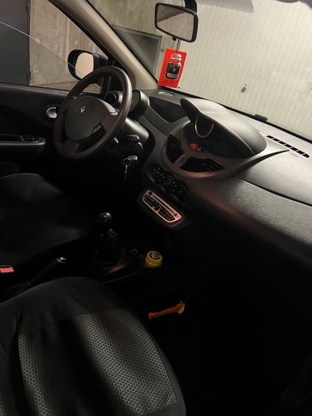Renault Twingo II 1.2 essence 75ch