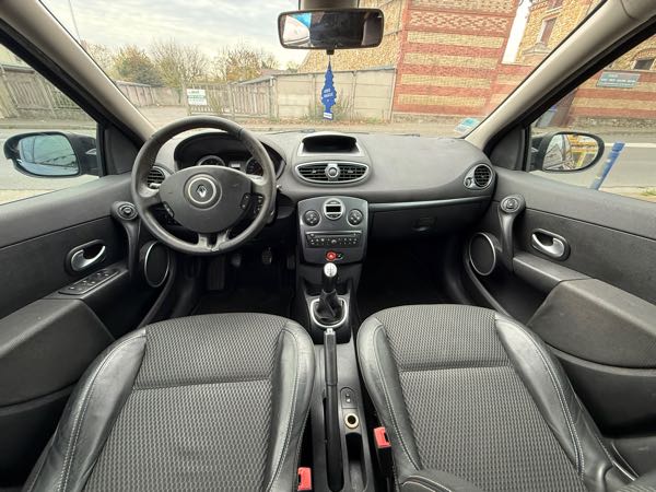 Renault Clio III 1.5 DCI 85 AUTHENTIQUE 5P