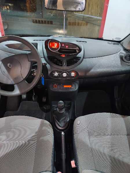 Renault Twingo II 1.2 16V 75 DYNAMIQUE