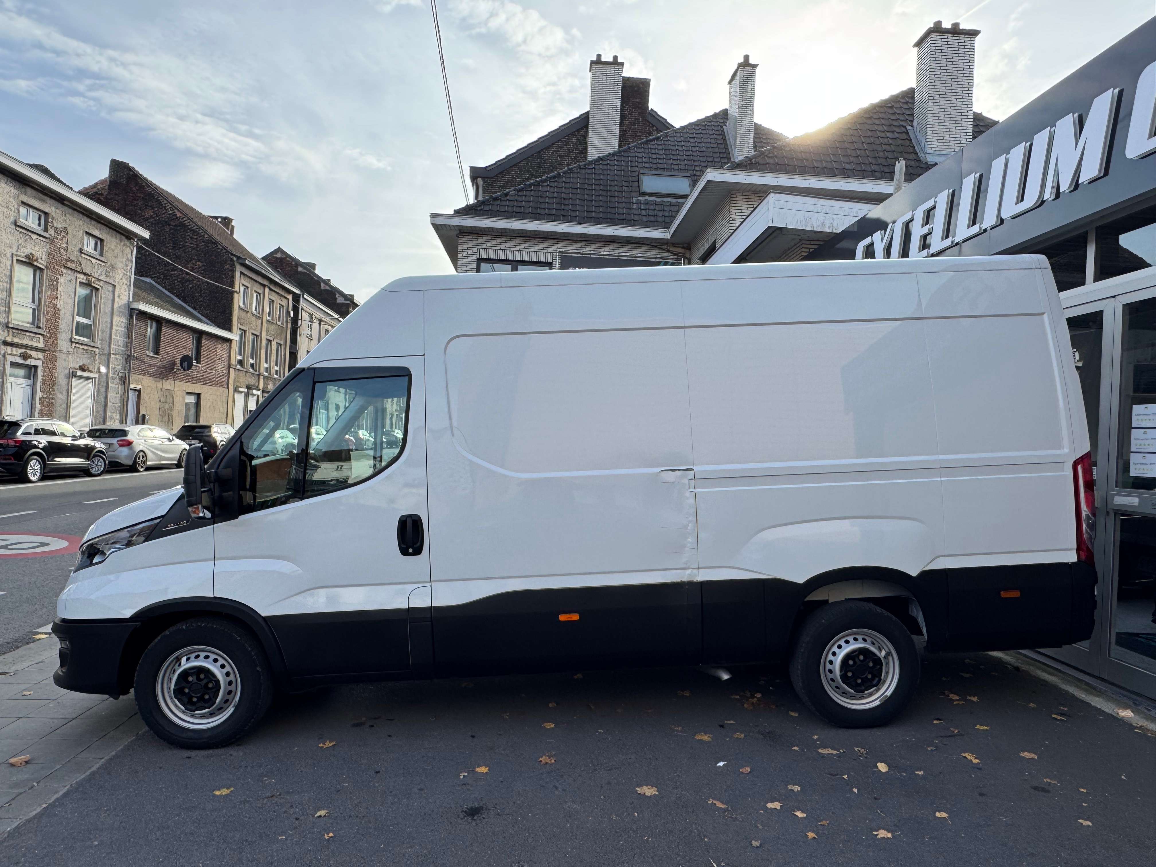 Iveco Daily 2.3 Turbo Airco Vitres Elect 3Places 35S14