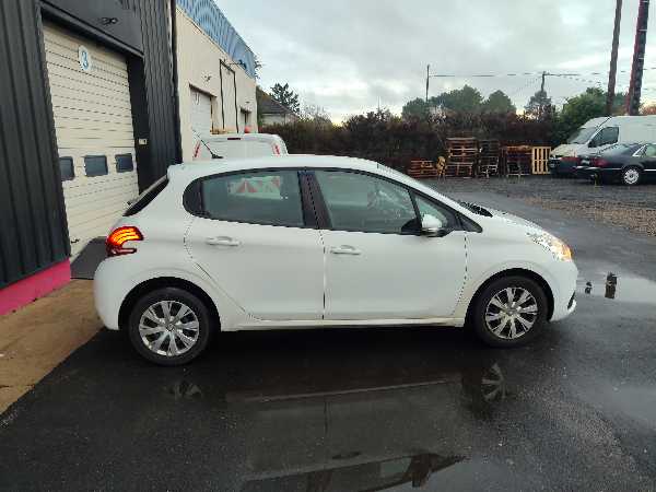 Peugeot 208 (2) 1.6 BLUEHDI 100 ACTIVE BUSINESS 5P