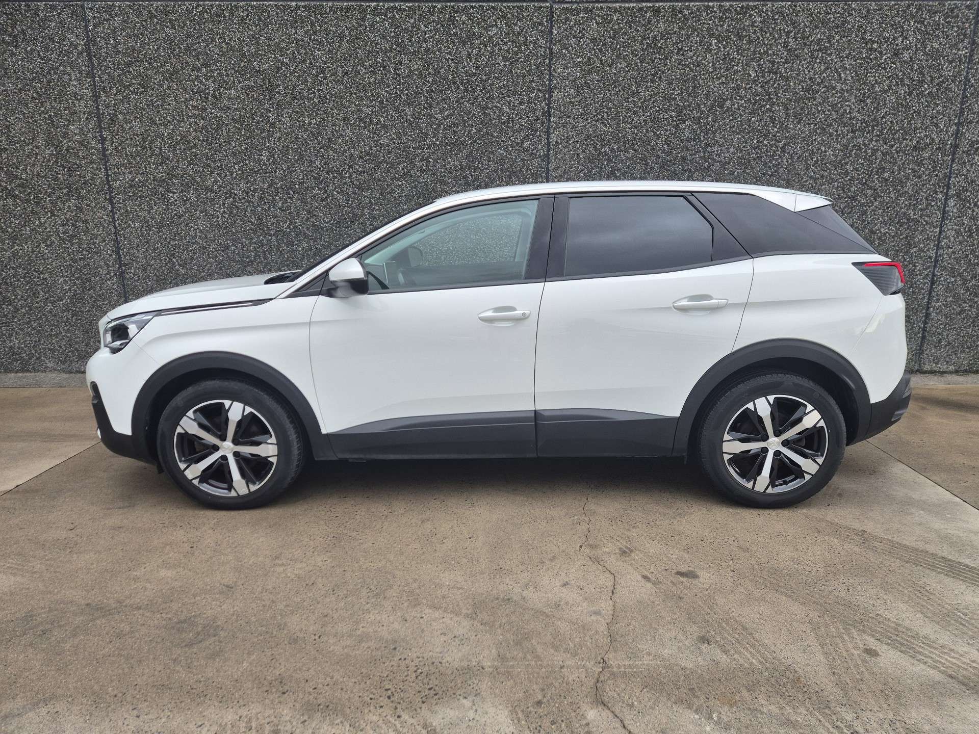 Peugeot 3008 1.5 BlueHDi Allure//CARPLAY//GPS//CLIM/GARANTIE