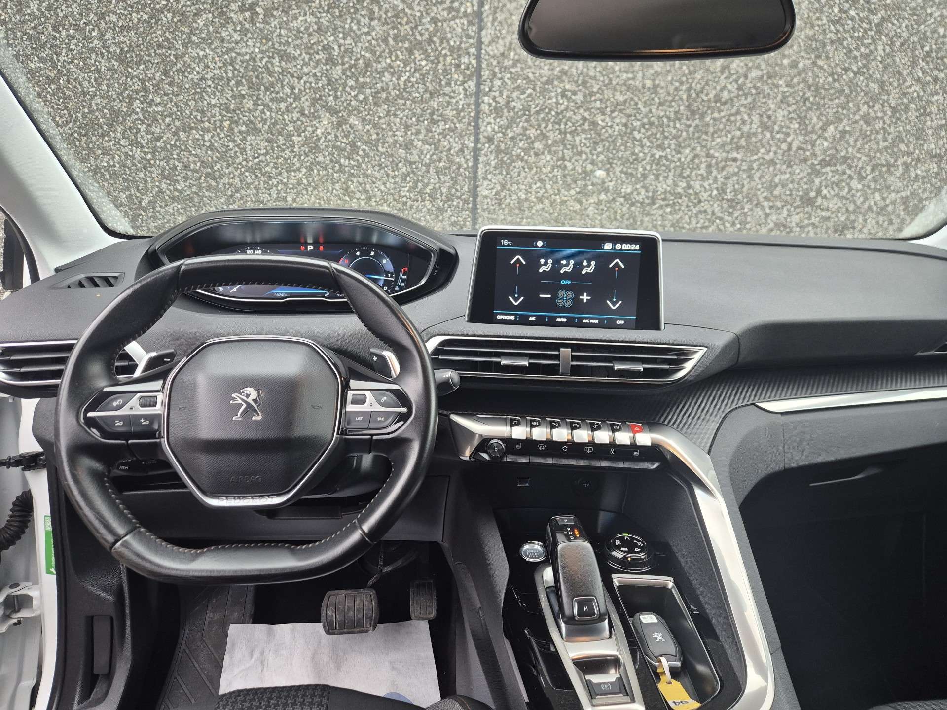 Peugeot 3008 1.5 BlueHDi Allure//CARPLAY//GPS//CLIM/GARANTIE