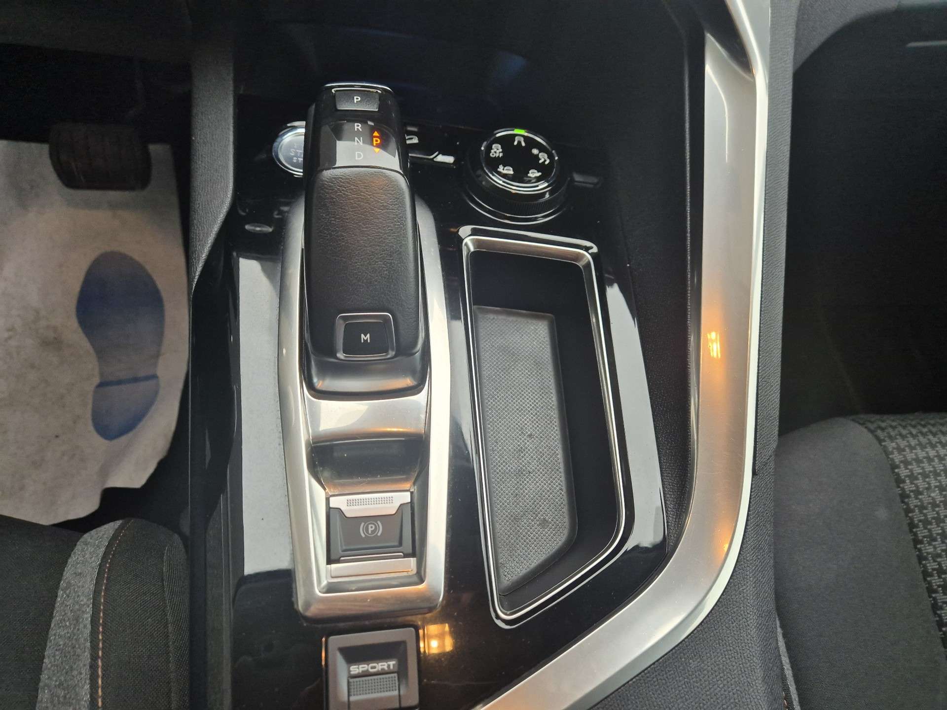 Peugeot 3008 1.5 BlueHDi Allure//CARPLAY//GPS//CLIM/GARANTIE