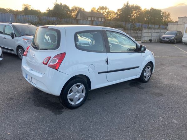 Renault Twingo II (2) 1.2 LEV 16V 75 LIFE ECO2
