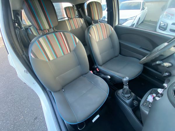 Renault Twingo II (2) 1.2 LEV 16V 75 LIFE ECO2