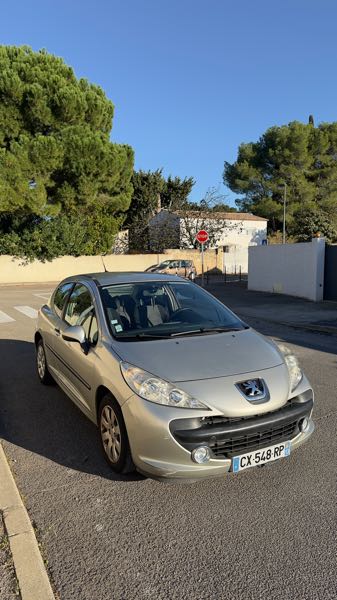Peugeot 207 1.4 75 STYLE 3P