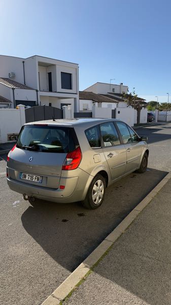 Renault Grand Scenic II (2) 2.0 DCI 150 FAP EXCEPTION 7PL