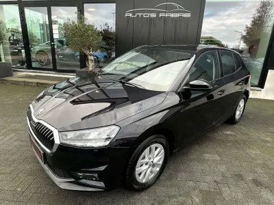 Skoda Fabia 1.0i  DSG  130years Camera GPS Verw zetels NIEUW