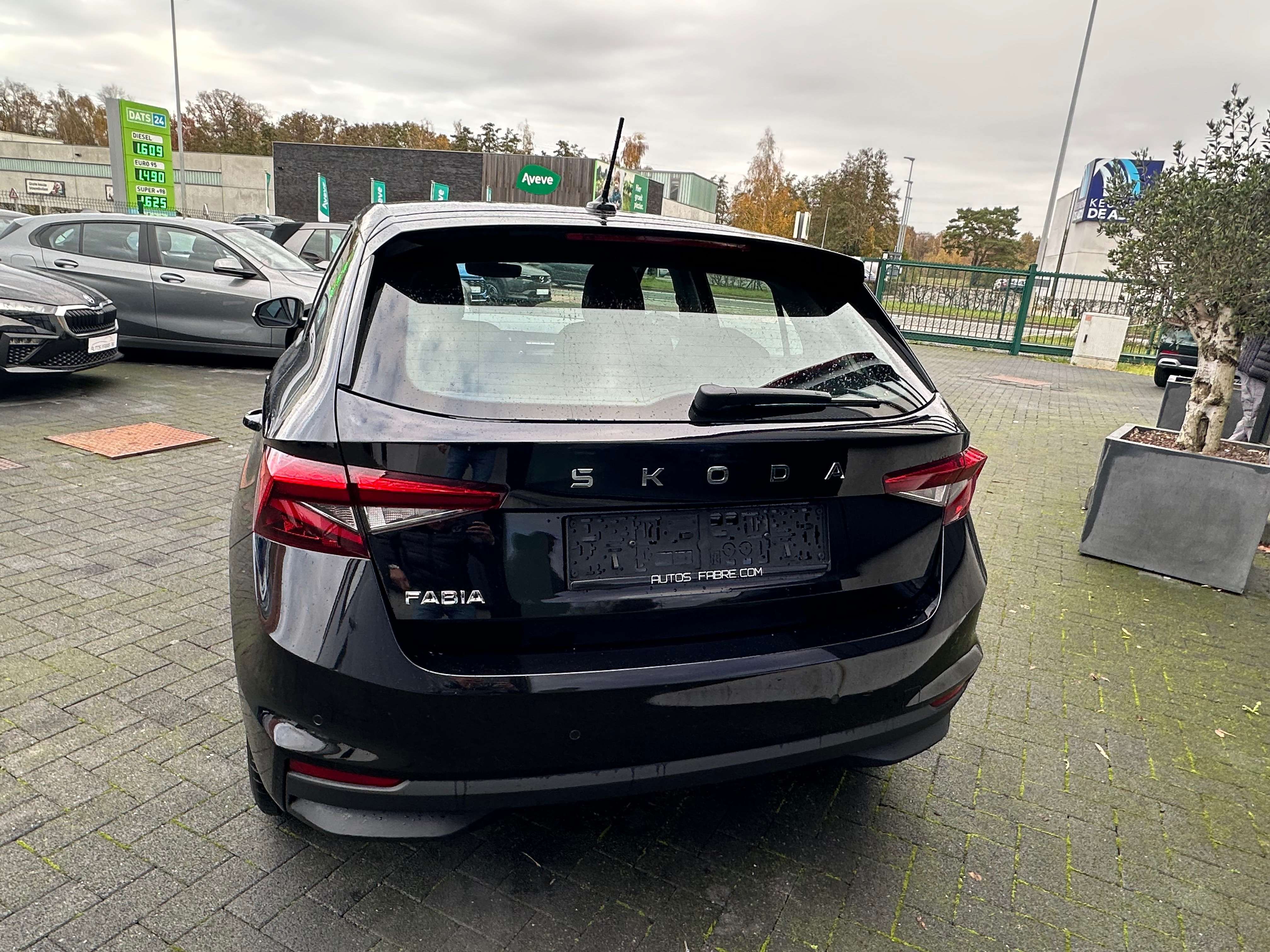 Skoda Fabia 1.0i  DSG  130years Camera GPS Verw zetels NIEUW