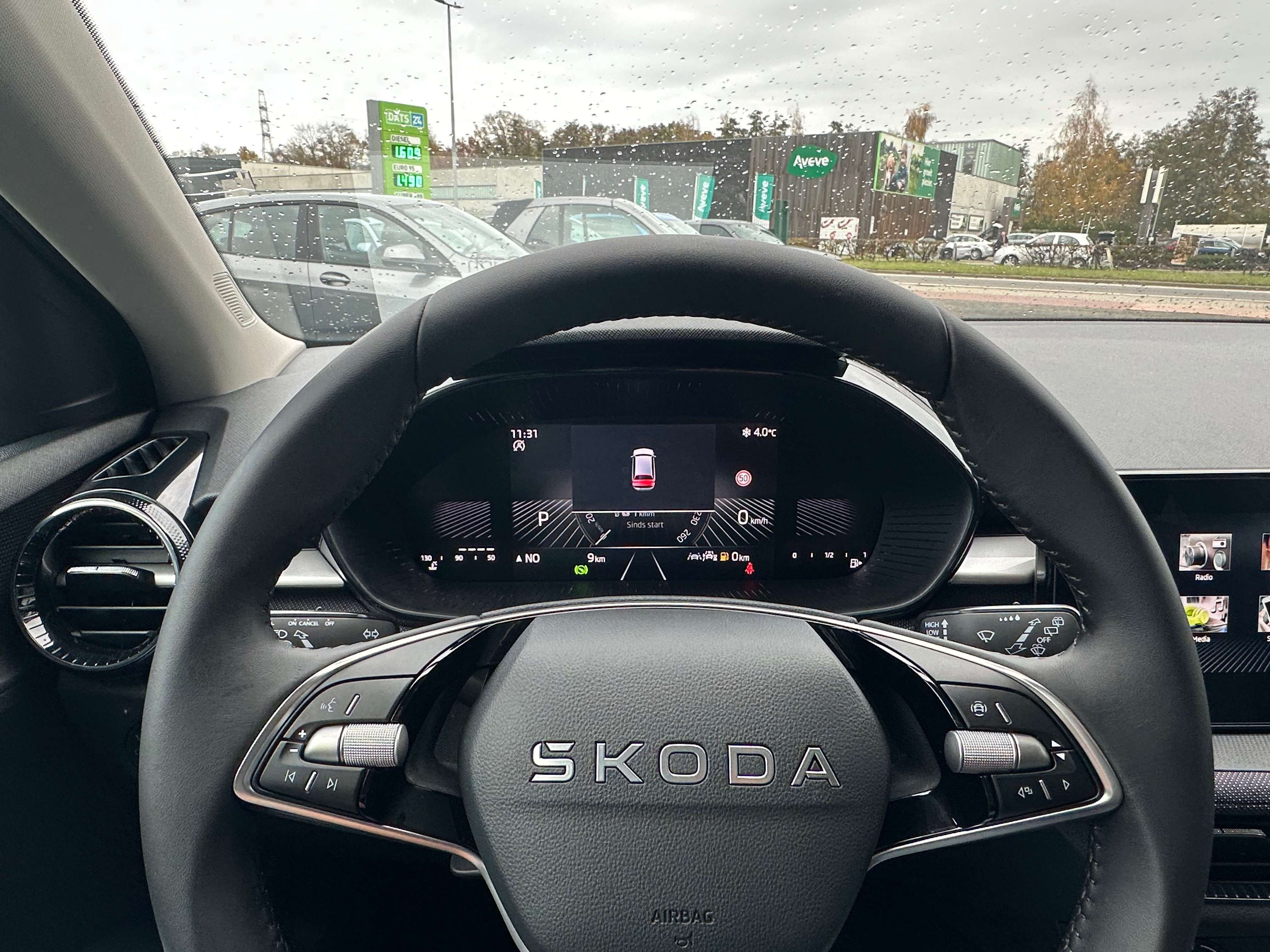 Skoda Fabia 1.0i  DSG  130years Camera GPS Verw zetels NIEUW