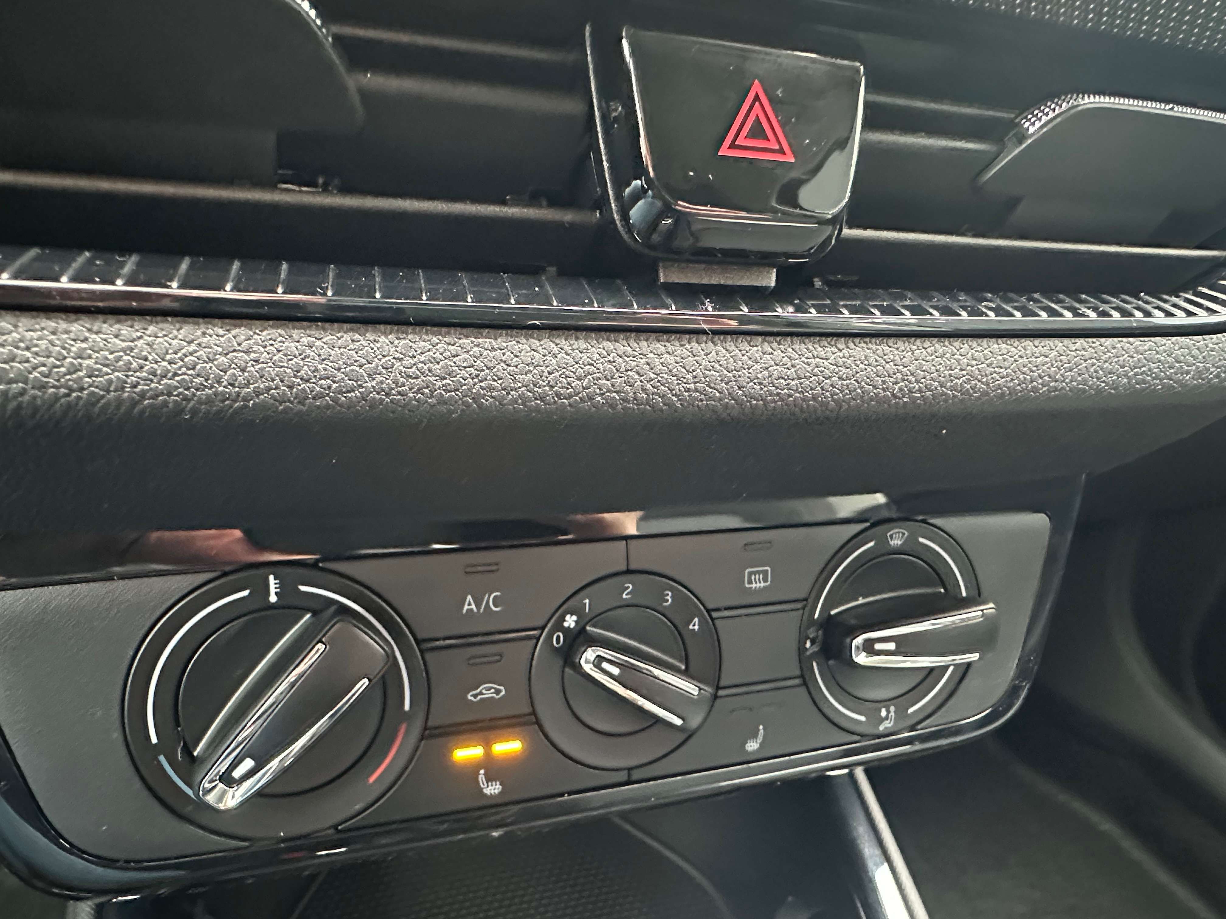 Skoda Fabia 1.0i  DSG  130years Camera GPS Verw zetels NIEUW