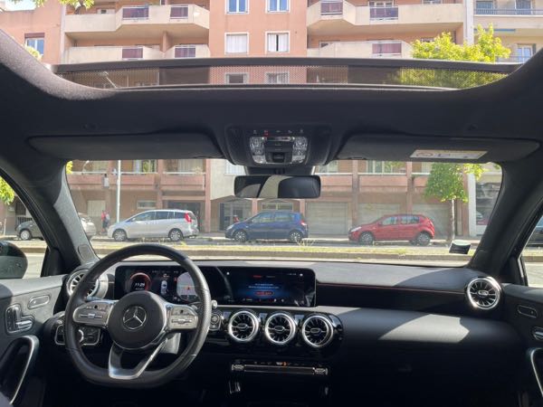 Mercedes-Benz Classe A IV BERLINE 200 D AMG LINE 8G-DCT