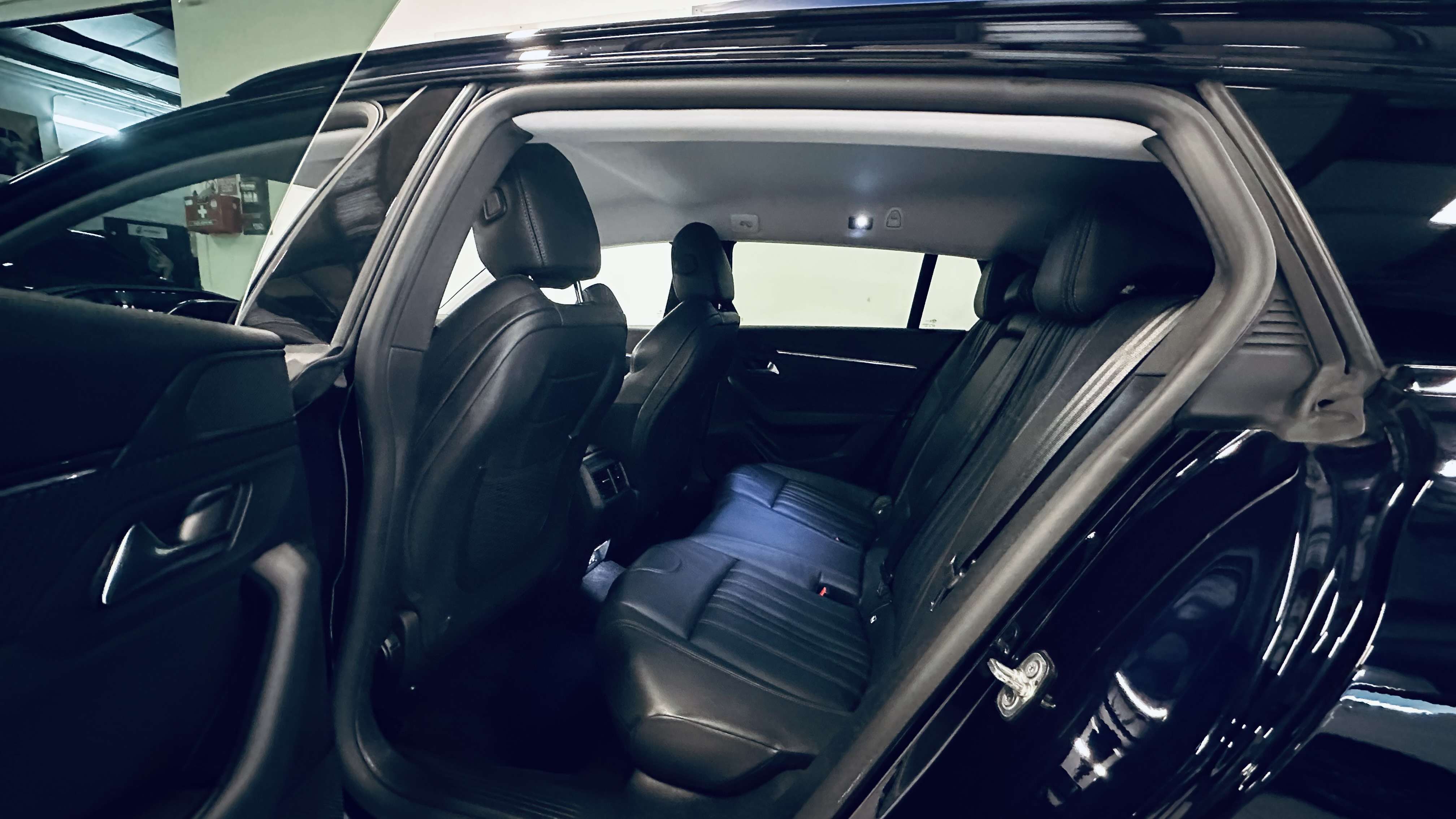 Peugeot 508 1.5 BlueHDi CAMERA PDC NAVI BIZONE CARPLAY ISOFIX