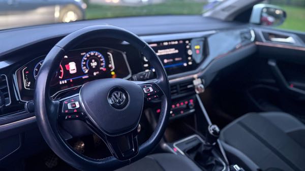 Volkswagen Polo VI 1.0 TSI 115 R-LINE