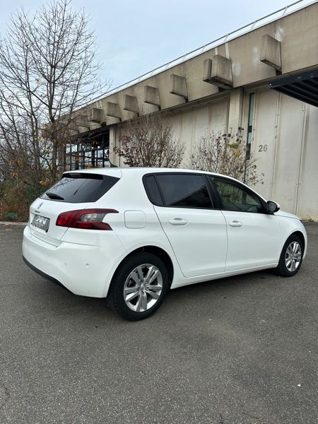 Peugeot 308 II (2) 1.5 BLUEHDI 130 ACTIVE
